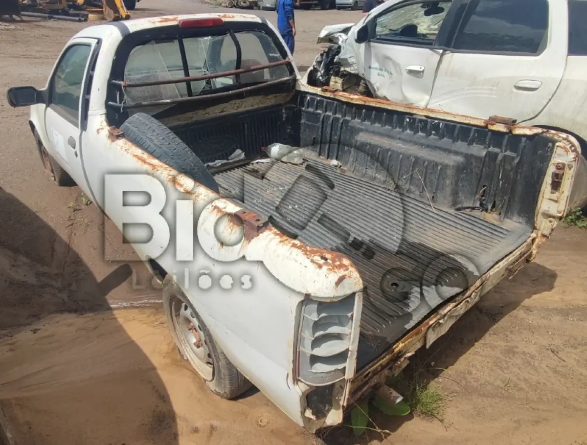 LOTE 006 - Caminhonete, Marca/Modelo: FORD/COURIER L 1.6 FLEX, Fabricação/Modelo: 2011/2011