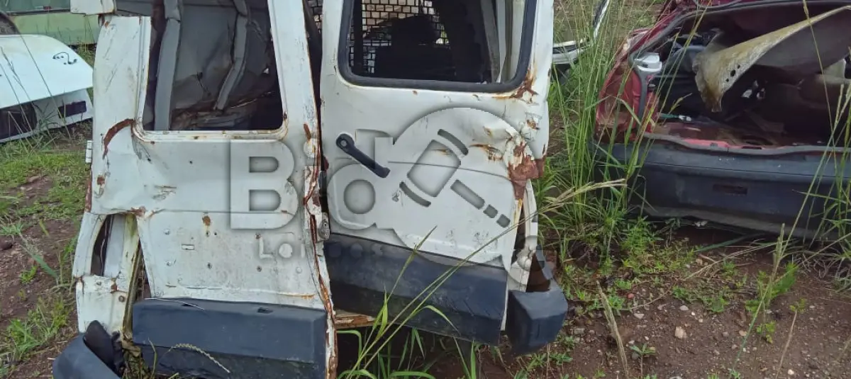 LOTE 017 - sucatas