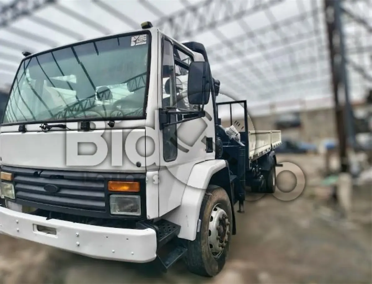 LOTE 004 - Ford cargo 1415