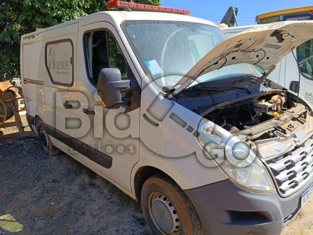 LOTE 005 - AMBULÂNCIA RENAULT/MASTER 2.3,