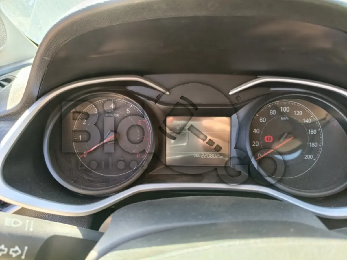 LOTE 008 - CHEV/ONIX PLUS 10TMT LT1