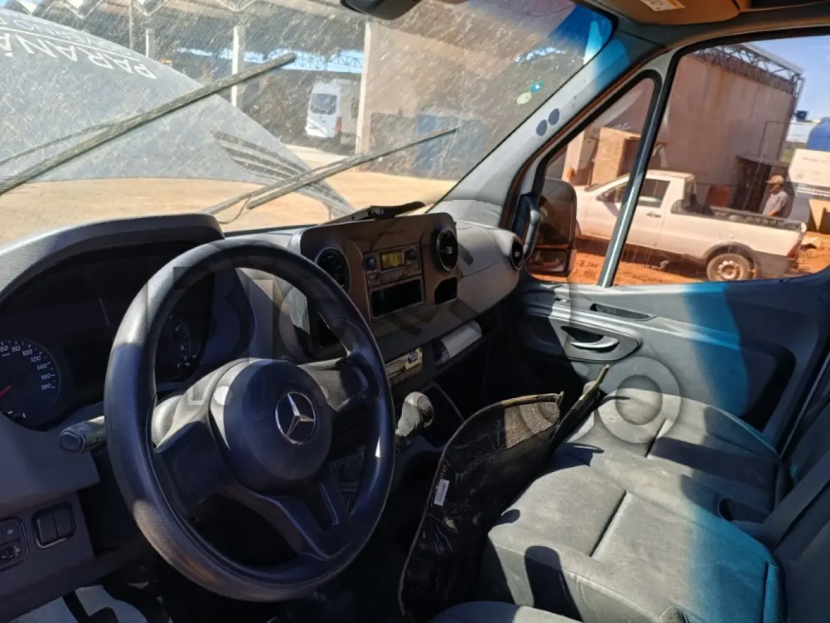 LOTE 006 - MICROONIBUS I/M.BENZ SPRINTER 2.3 16 LUGARES