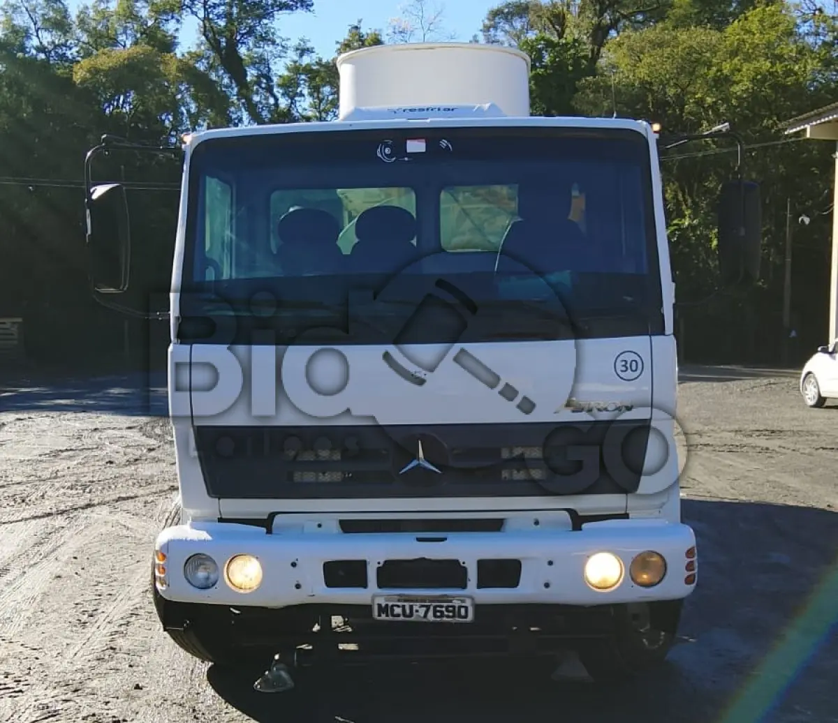 LOTE 004 - Caminhão Tanque/Pipa, Marca/Modelo: M.BENZ/ATRON 1719