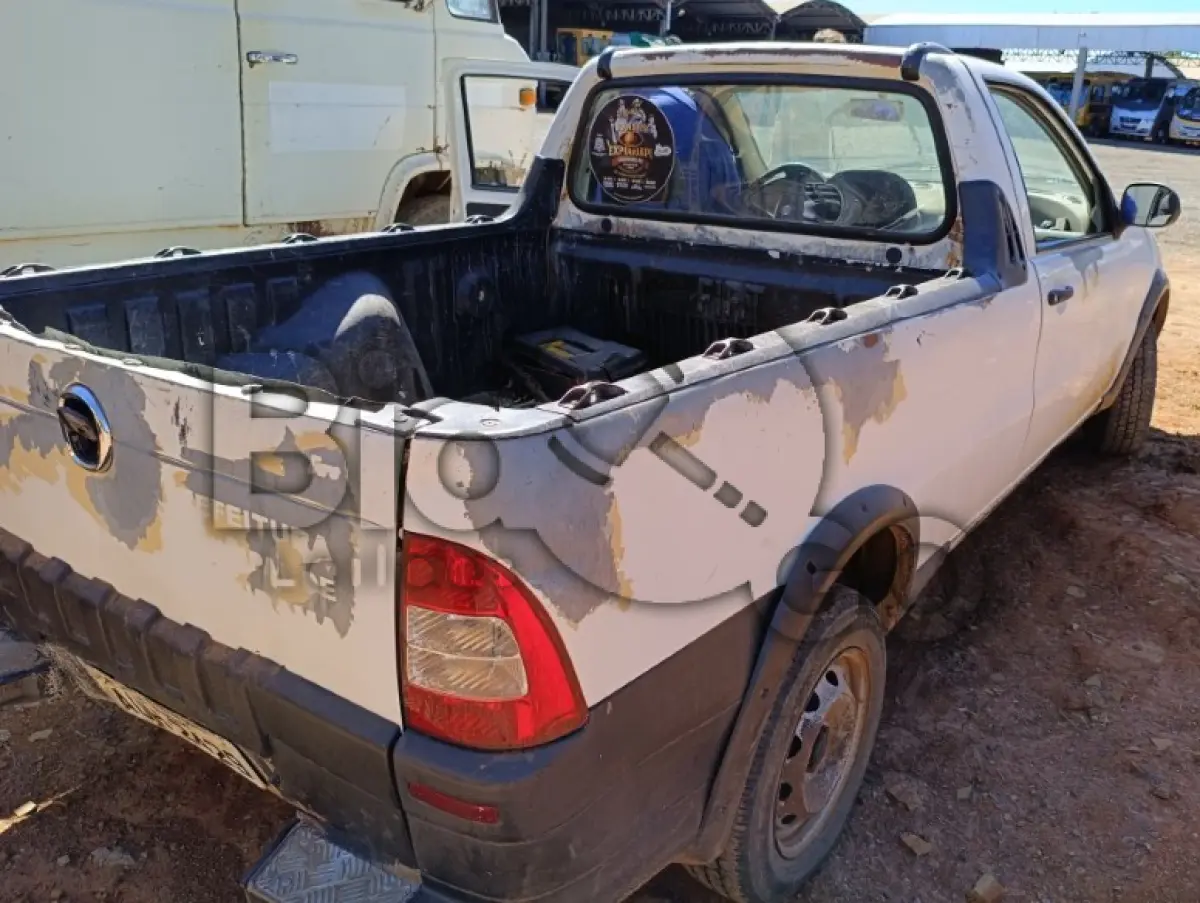 LOTE 014 - FIAT/STRADA FIRE FLEX,