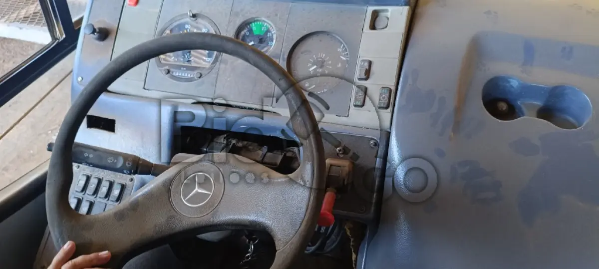 LOTE 018 - ÔNIBUS M.BENZ/MASCARELLO GRANMINI