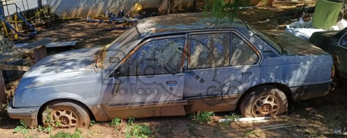 LOTE 023 - Sucata de Veículo Chevrolet Monza
