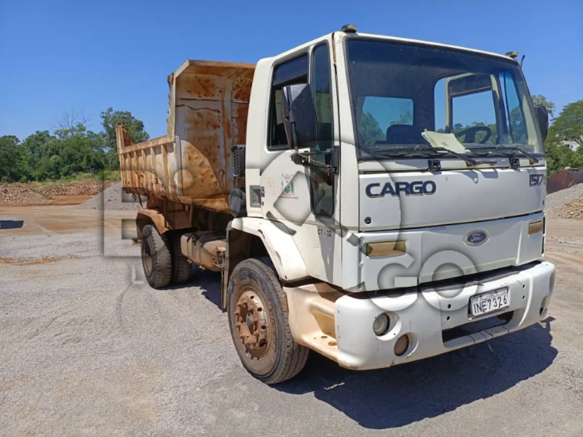 LOTE 023 - CAMINHÃO FORD/CARGO 1517 E, Ano/modelo: 2006/2006, 