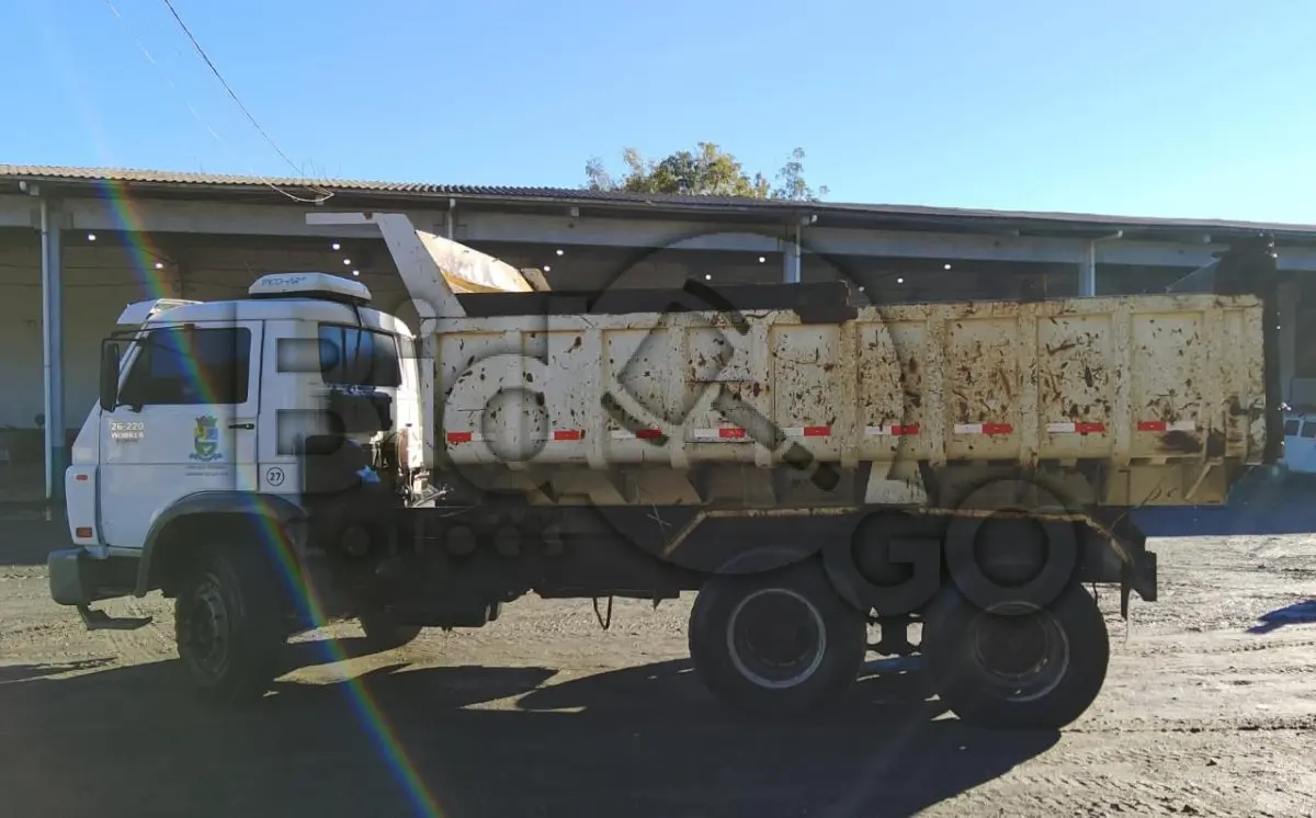 LOTE 002 - Caminhão Basculante, Marca/Modelo VW/26.220 EURO3 WORKER