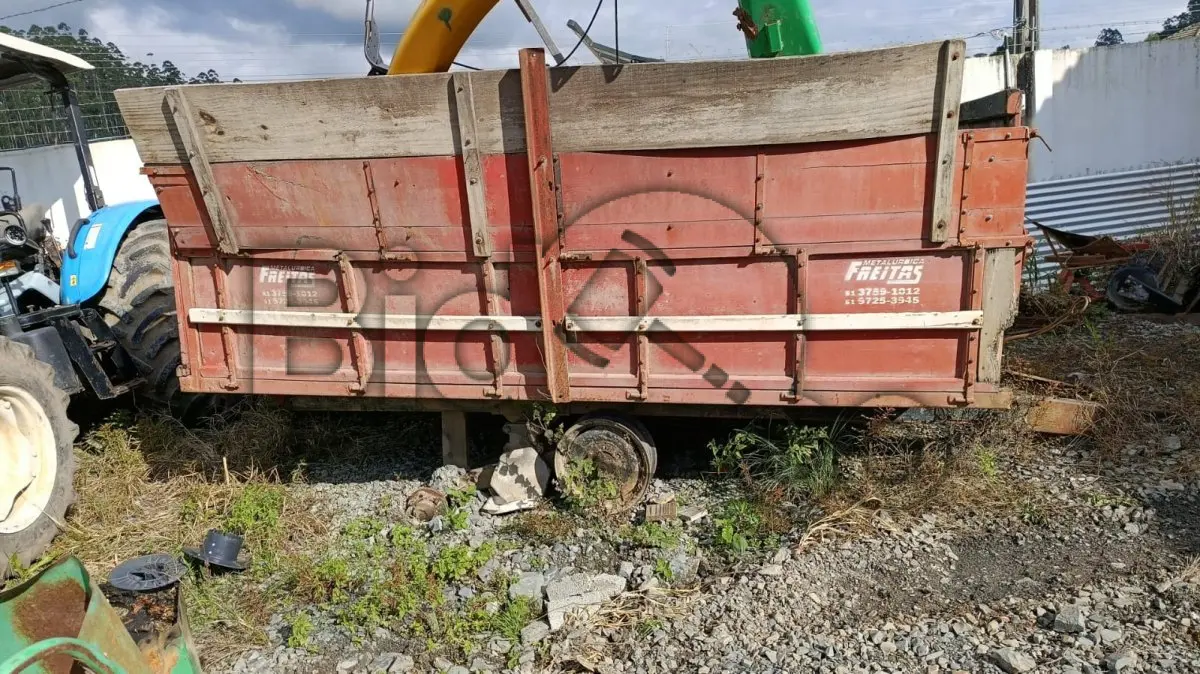 LOTE 015 - Carreta Agrícola marca Metalúrgica Freitas