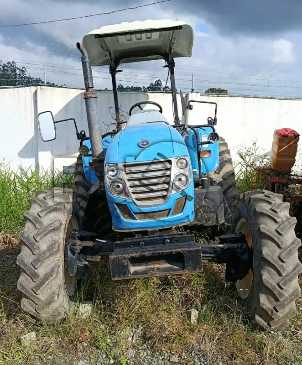 LOTE 009 - Trator Agrícola LS 80, ano de fabricação 2019, cor azul