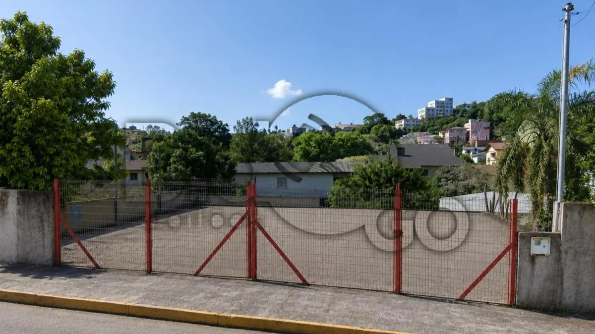 LOTE 001 - Terreno urbano constituído pelo lote administrativo nº 30 da quadra 2032, com área de 784,00m²