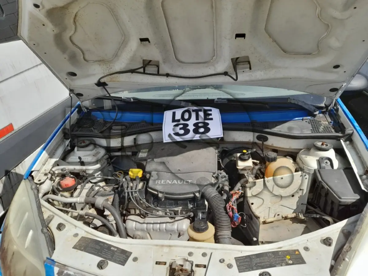 LOTE 038 - RENAULT/SANDERO EXP 16 (MOTOR INCOMPLETO), FAB/MOD: 2008/2008,